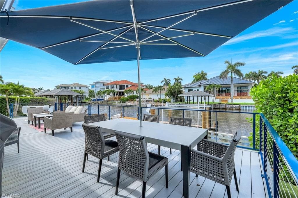 151 Bayview Ave, Naples, FL 34108-26