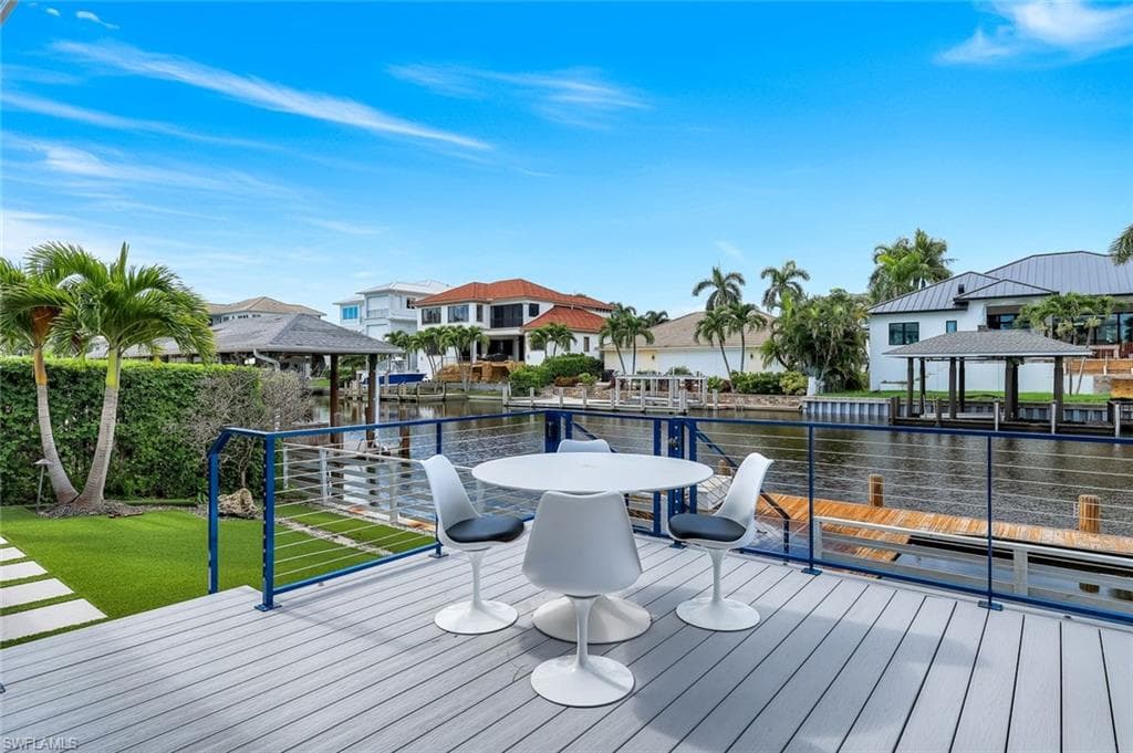 151 Bayview Ave, Naples, FL 34108-29