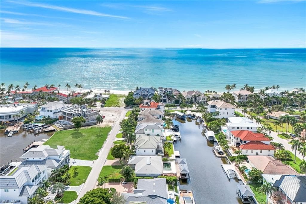 151 Bayview Ave, Naples, FL 34108-41