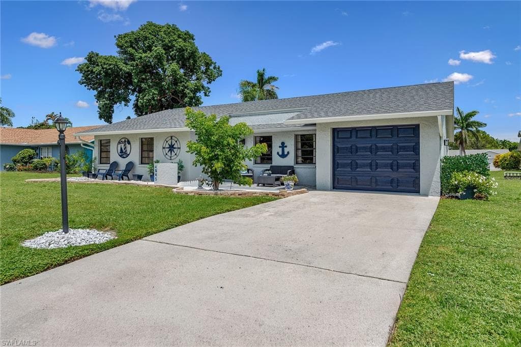 4841 Molokai Dr 13, Naples, FL 34112-39