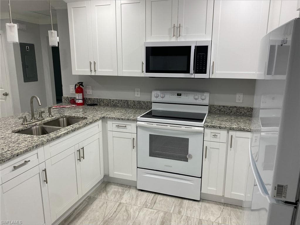1948 Lillie St, Fort Myers, FL 33916-12