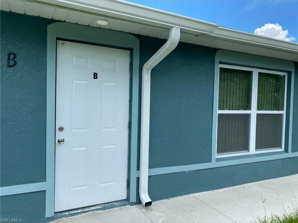 1948 Lillie St, Fort Myers, FL 33916-15