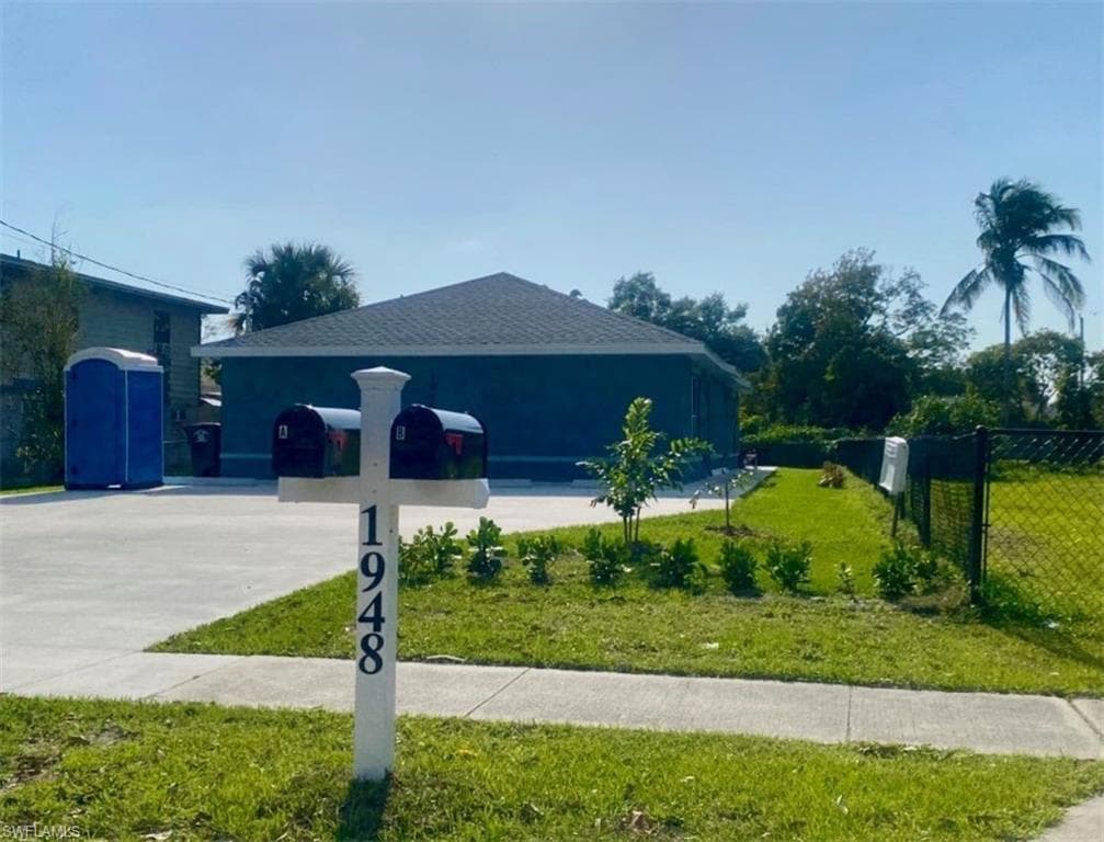 1948 Lillie St, Fort Myers, FL 33916-1