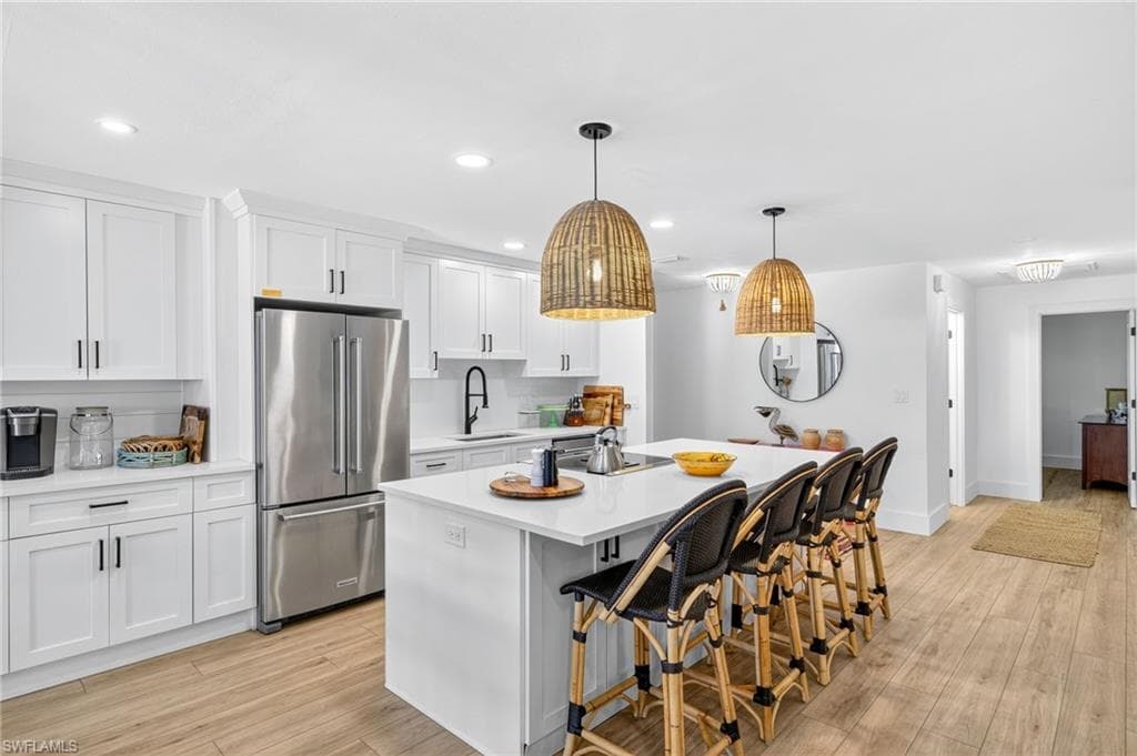 160 San Salvador St, Naples, FL 34113-8