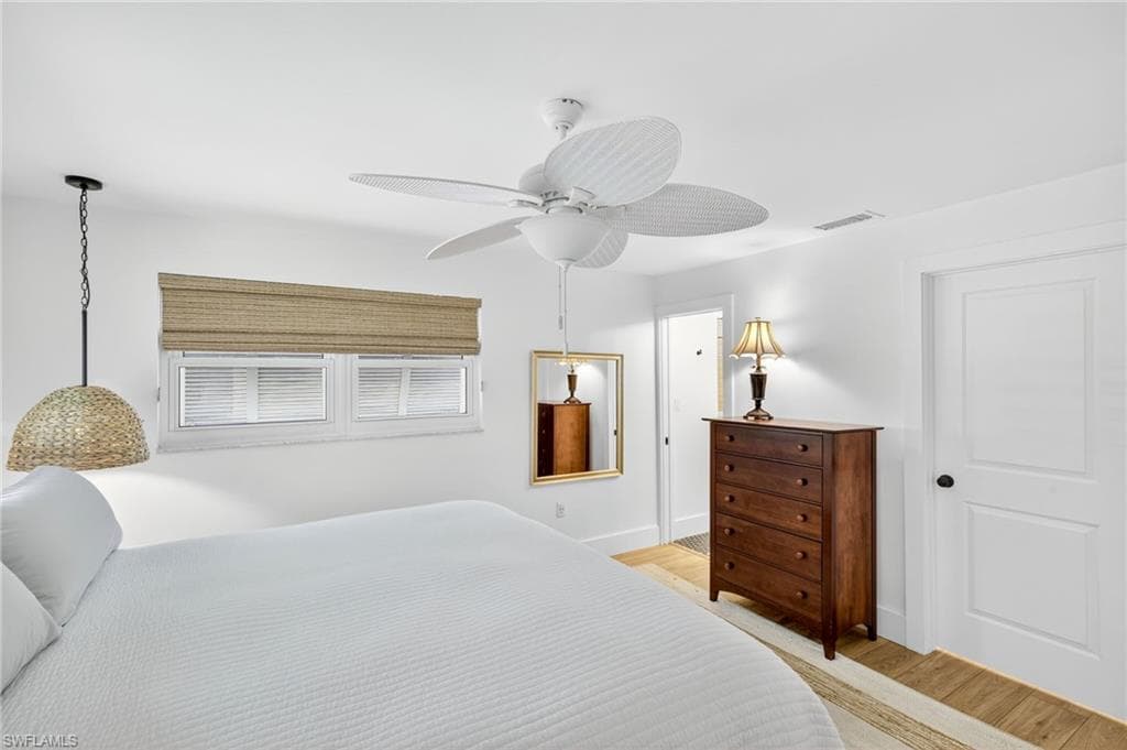 160 San Salvador St, Naples, FL 34113-14