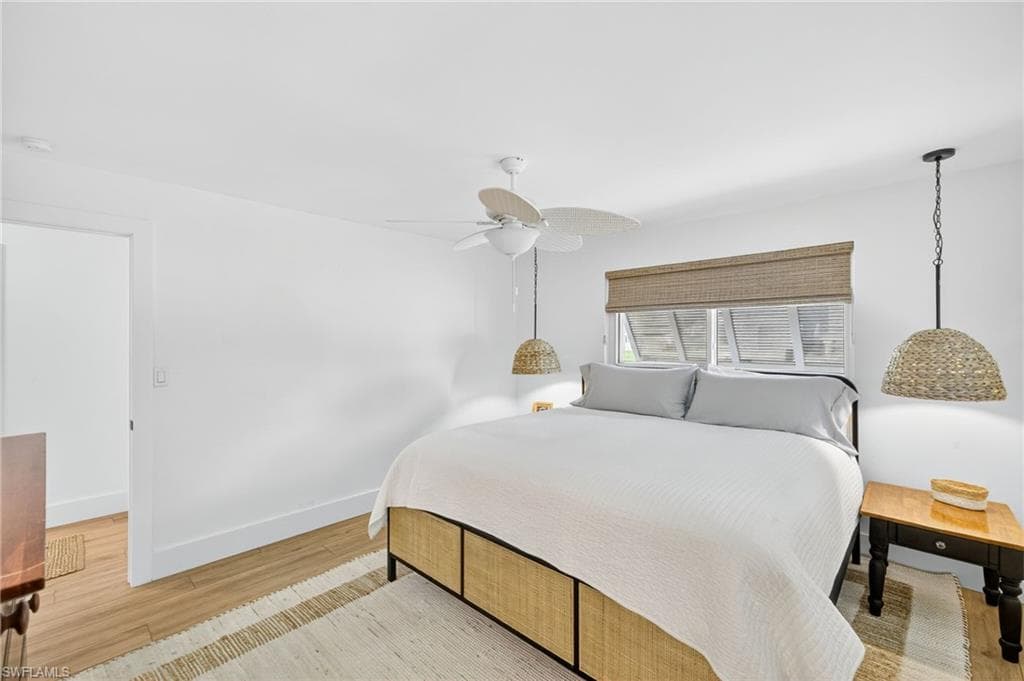 160 San Salvador St, Naples, FL 34113-15