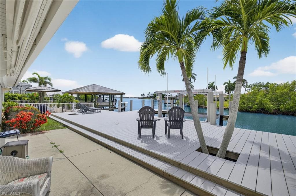 160 San Salvador St, Naples, FL 34113-22