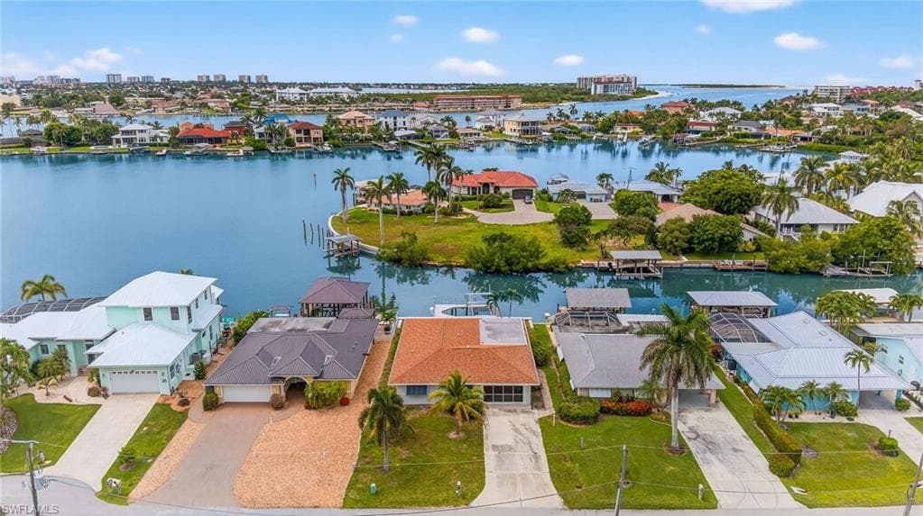 160 San Salvador St, Naples, FL 34113-25