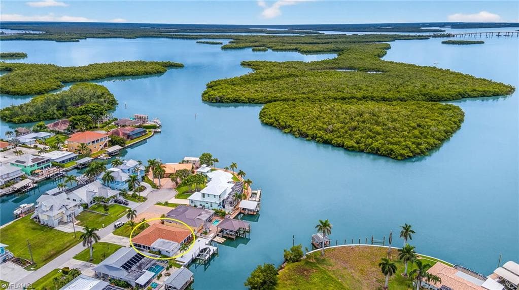 160 San Salvador St, Naples, FL 34113-34