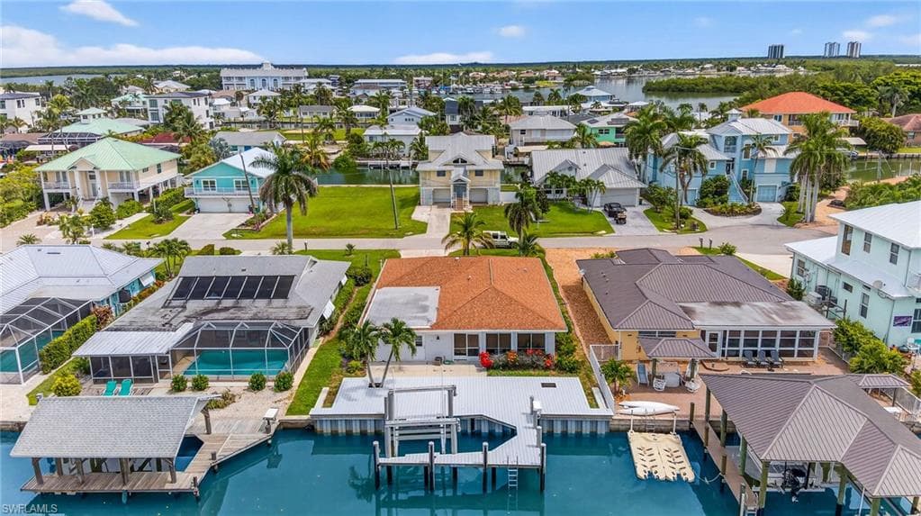 160 San Salvador St, Naples, FL 34113-35