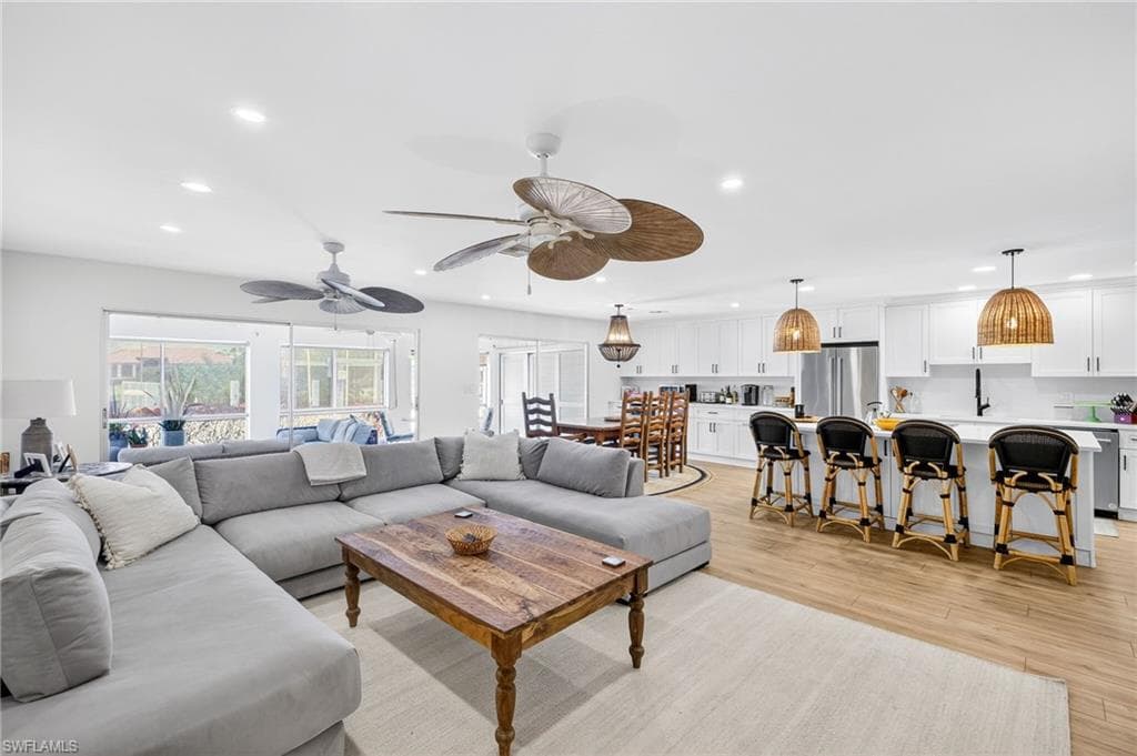 160 San Salvador St, Naples, FL 34113-6