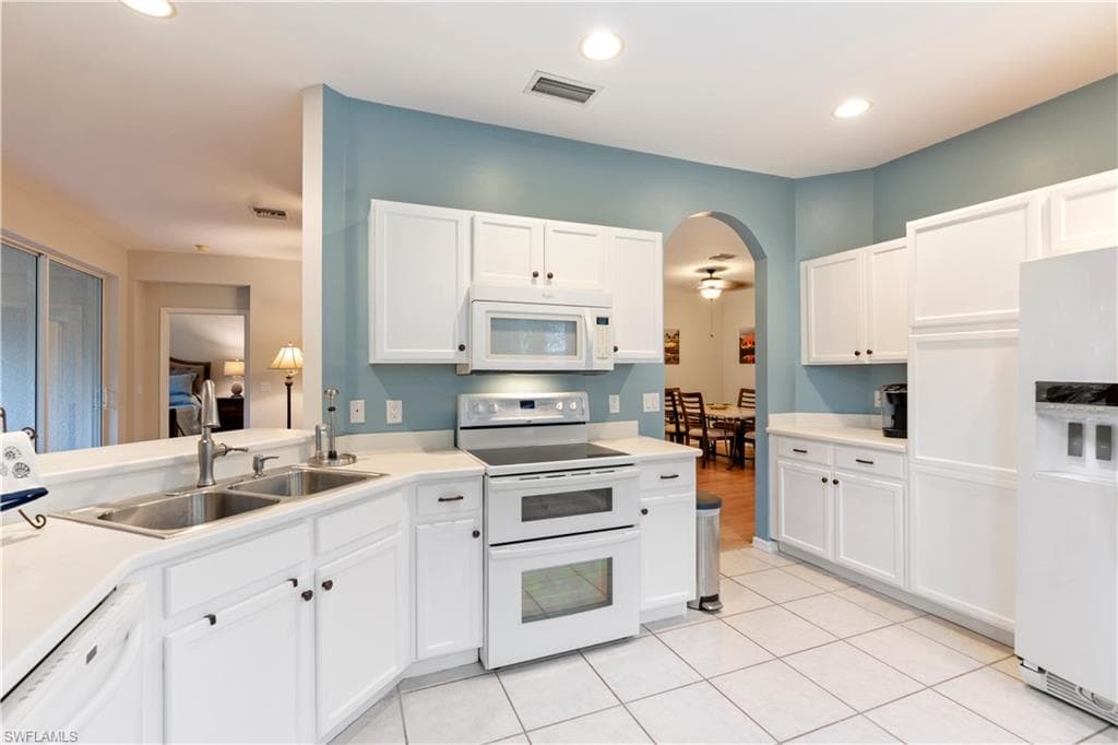 3321 Coconut Island Dr 101, Estero, FL 34134-8
