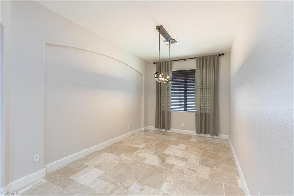 12093 Country Day Cir, Fort Myers, FL 33913-9