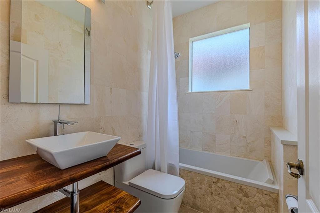 12093 Country Day Cir, Fort Myers, FL 33913-18