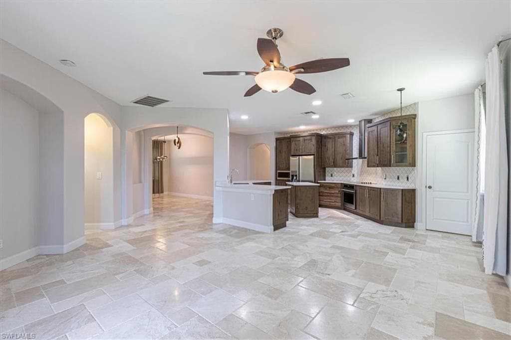 12093 Country Day Cir, Fort Myers, FL 33913-8