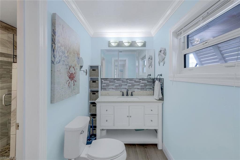 691 Palm Dr, Goodland, FL 34140-22