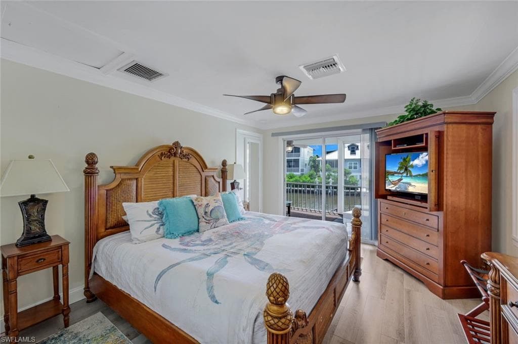 691 Palm Dr, Goodland, FL 34140-28