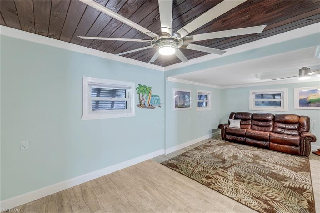 691 Palm Dr, Goodland, FL 34140-32