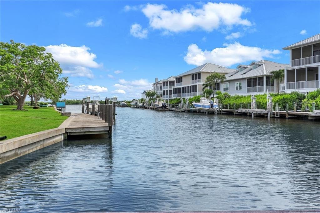 691 Palm Dr, Goodland, FL 34140-42