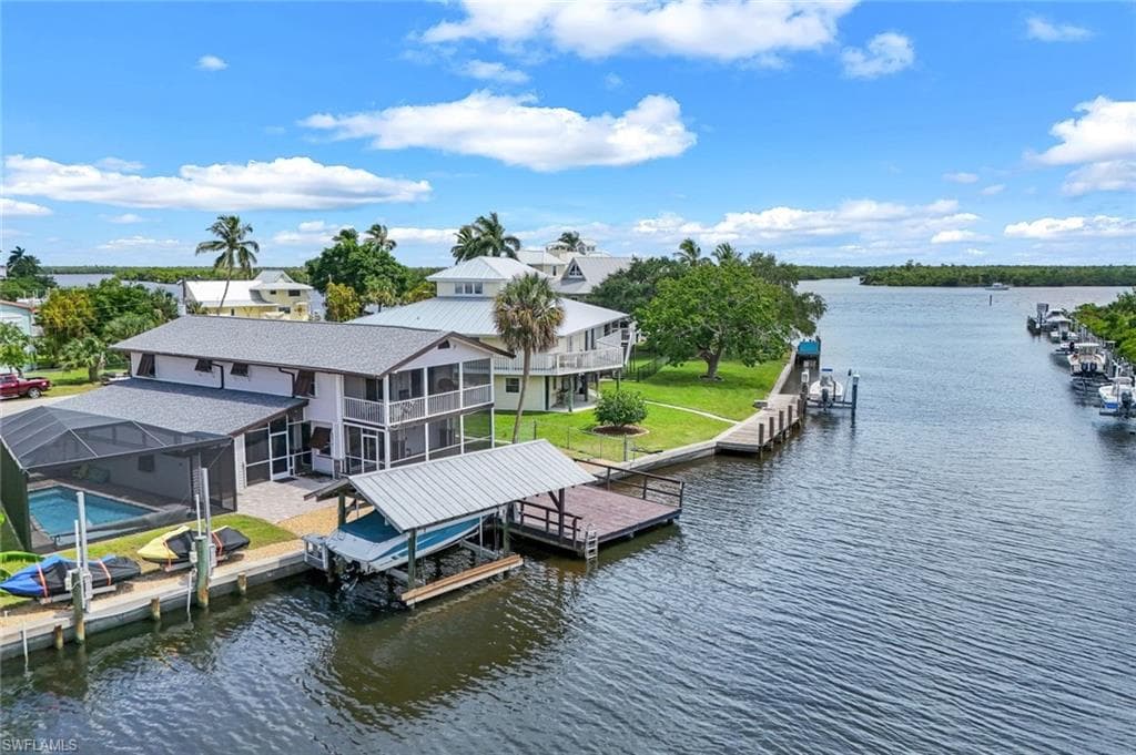 691 Palm Dr, Goodland, FL 34140-6