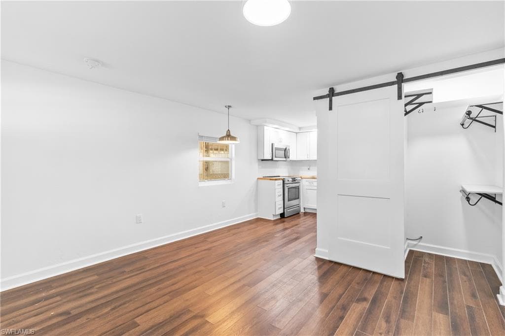 126 Andre Mar Dr, Fort Myers Beach, FL 33931-8