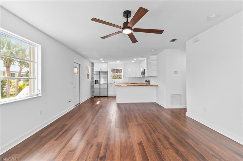 126 Andre Mar Dr, Fort Myers Beach, FL 33931-19