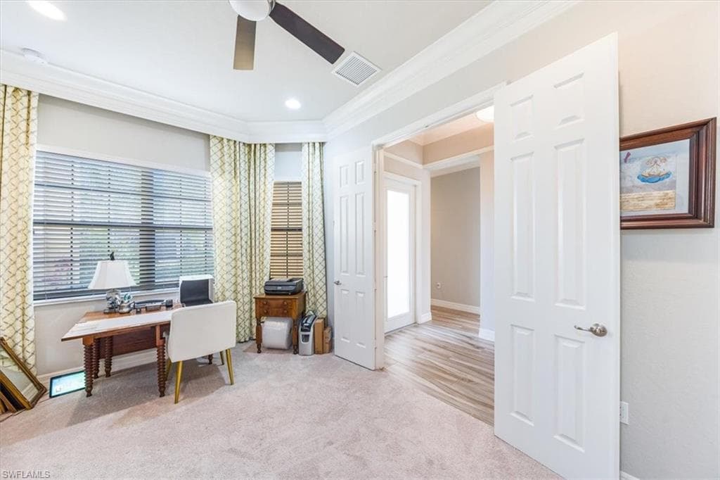 13418 Silktail Dr, Naples, FL 34109-10