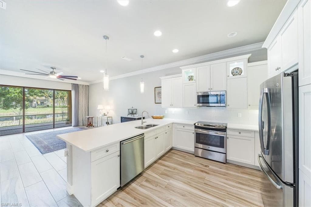13418 Silktail Dr, Naples, FL 34109-12