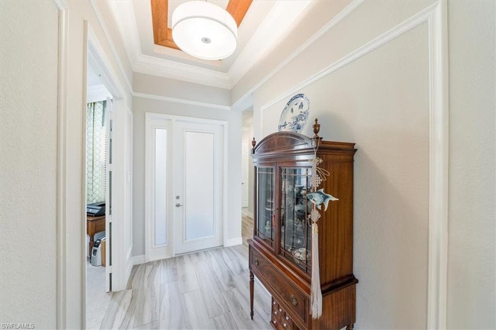 13418 Silktail Dr, Naples, FL 34109-4