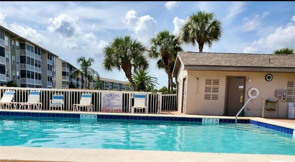 14751 Hole In 1 Cir Ph8, Fort Myers, FL 33919-6