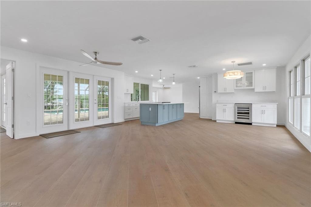 2105 Sheepshead Dr, Naples, FL 34102-11