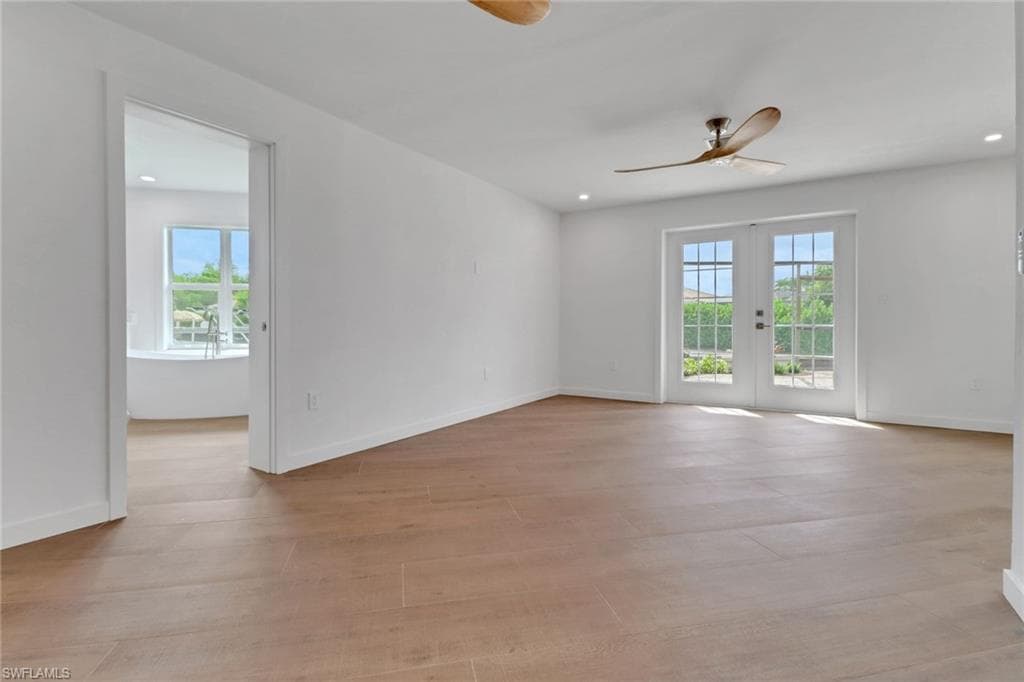 2105 Sheepshead Dr, Naples, FL 34102-18