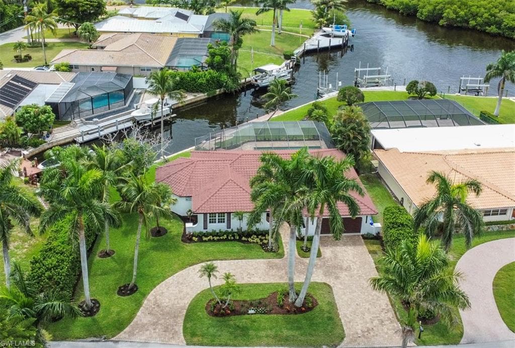 2105 Sheepshead Dr, Naples, FL 34102-1
