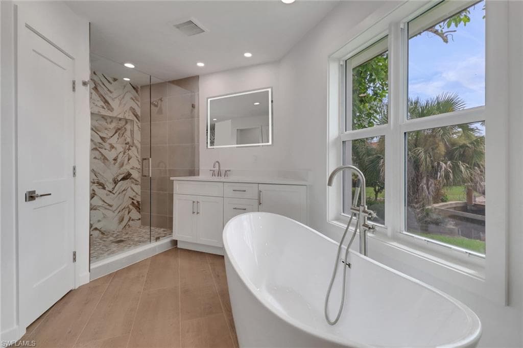 2105 Sheepshead Dr, Naples, FL 34102-19