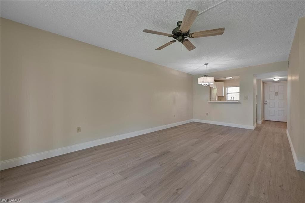 4238 27th Ct SW 101, Naples, FL 34116-3