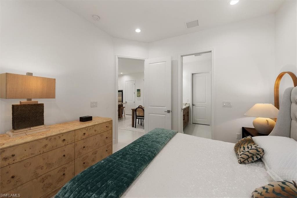 7315 Cayo Coco Ln, Naples, FL 34113-12