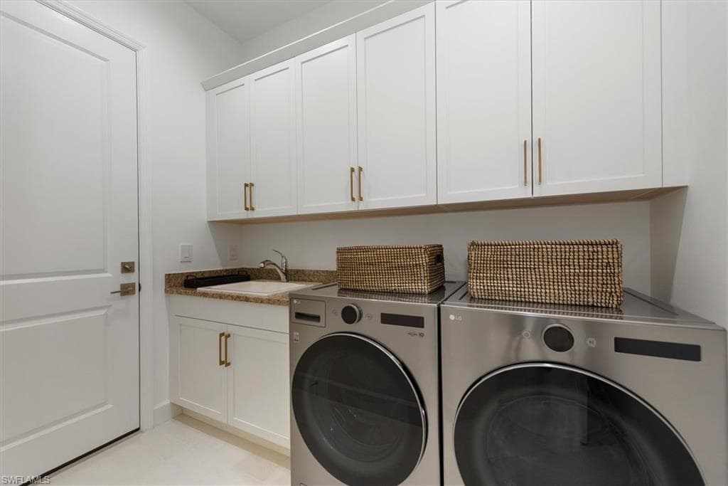 7315 Cayo Coco Ln, Naples, FL 34113-18