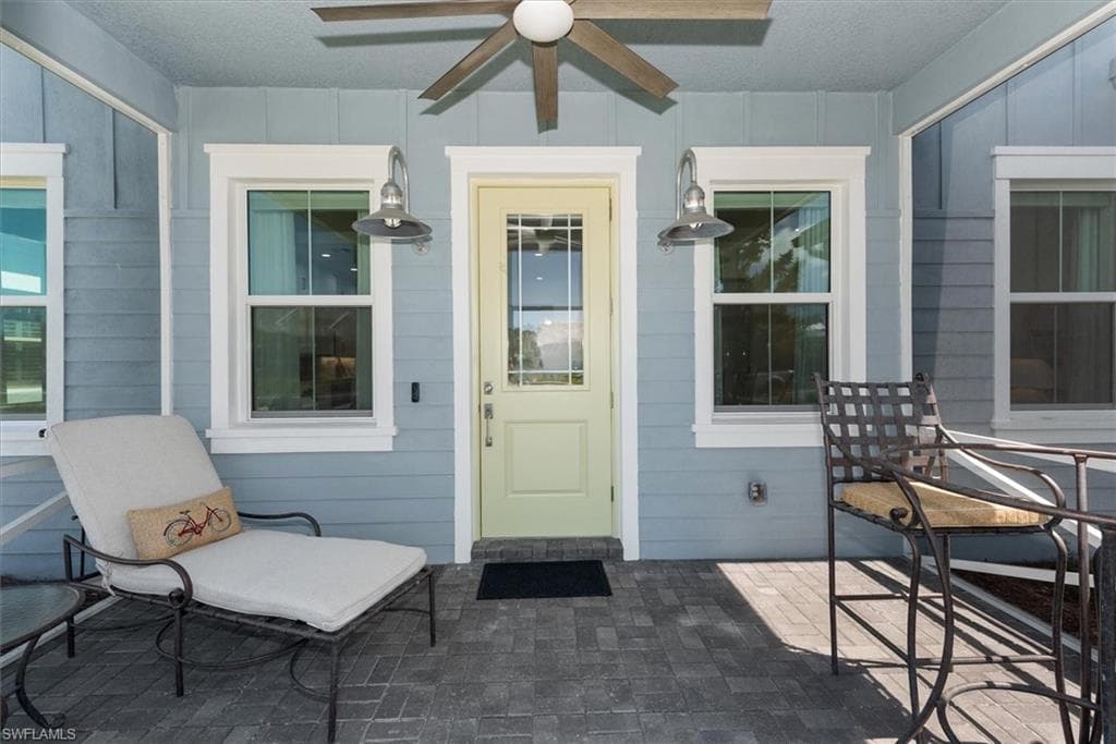 7315 Cayo Coco Ln, Naples, FL 34113-2