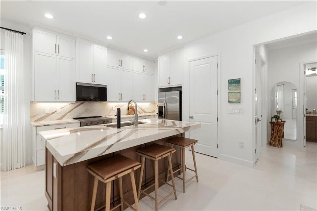 7315 Cayo Coco Ln, Naples, FL 34113-7