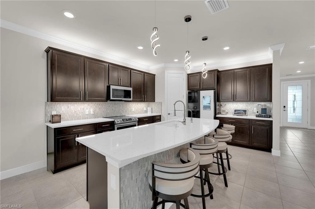 19607 Beechcrest Pl, Estero, FL 33928-11