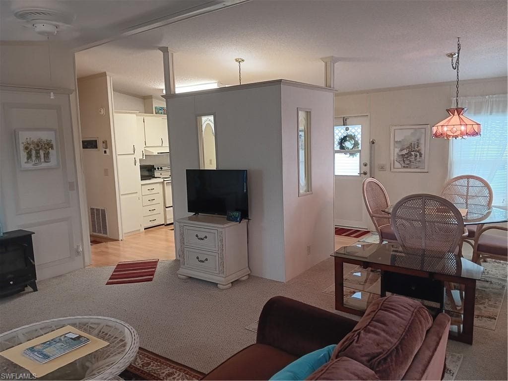 10330 Wales Loop, Bonita Springs, FL 34135-6651-10