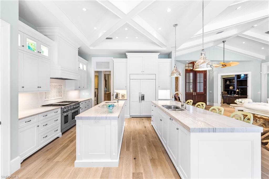 532 Pine Grove Ln, Naples, FL 34103-13