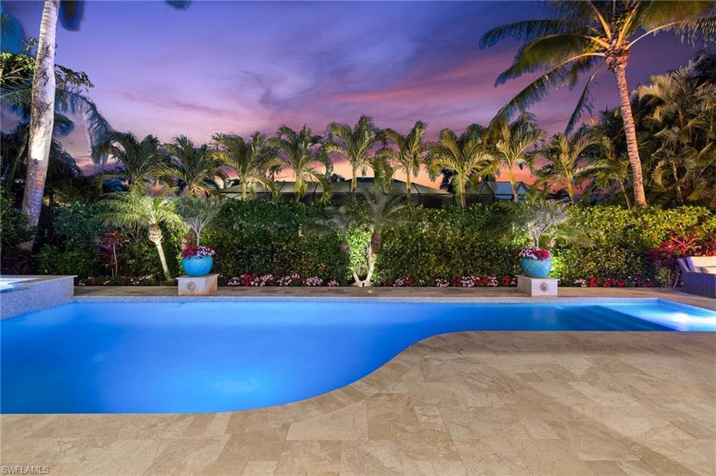 532 Pine Grove Ln, Naples, FL 34103-43