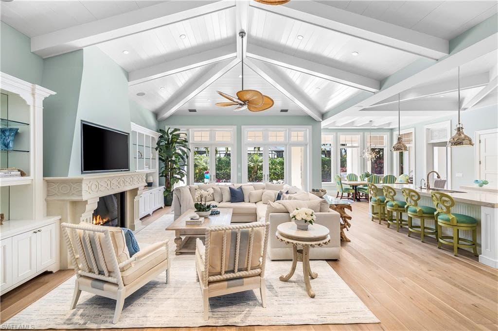 532 Pine Grove Ln, Naples, FL 34103-5