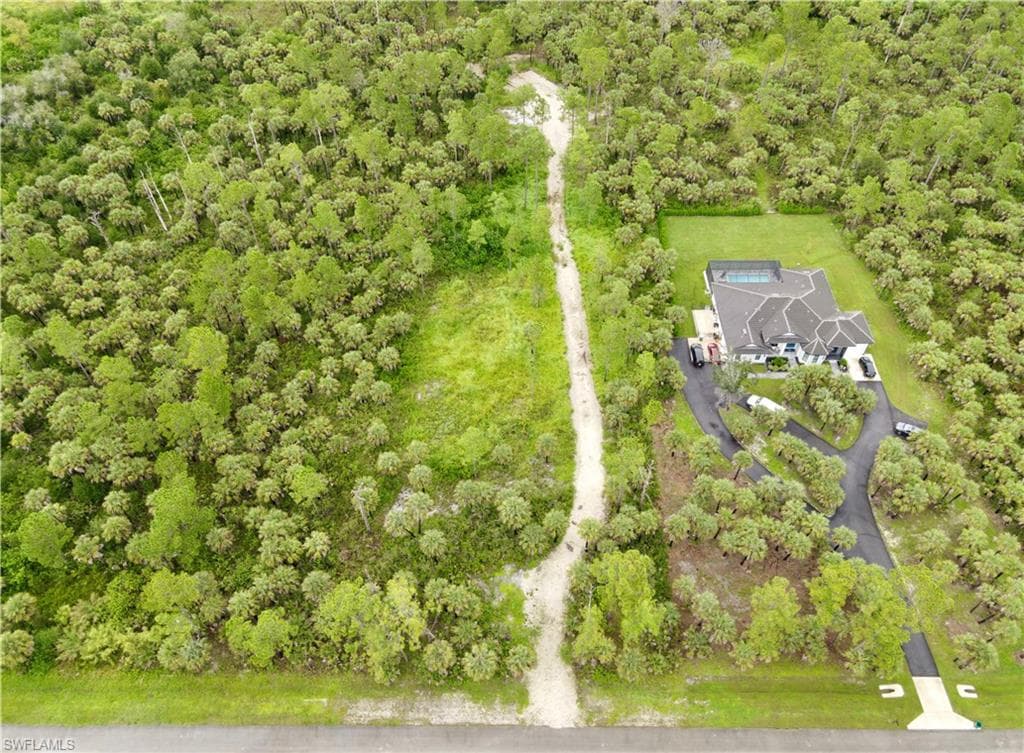 2643 26th Ave SE, Naples, FL 34117-1