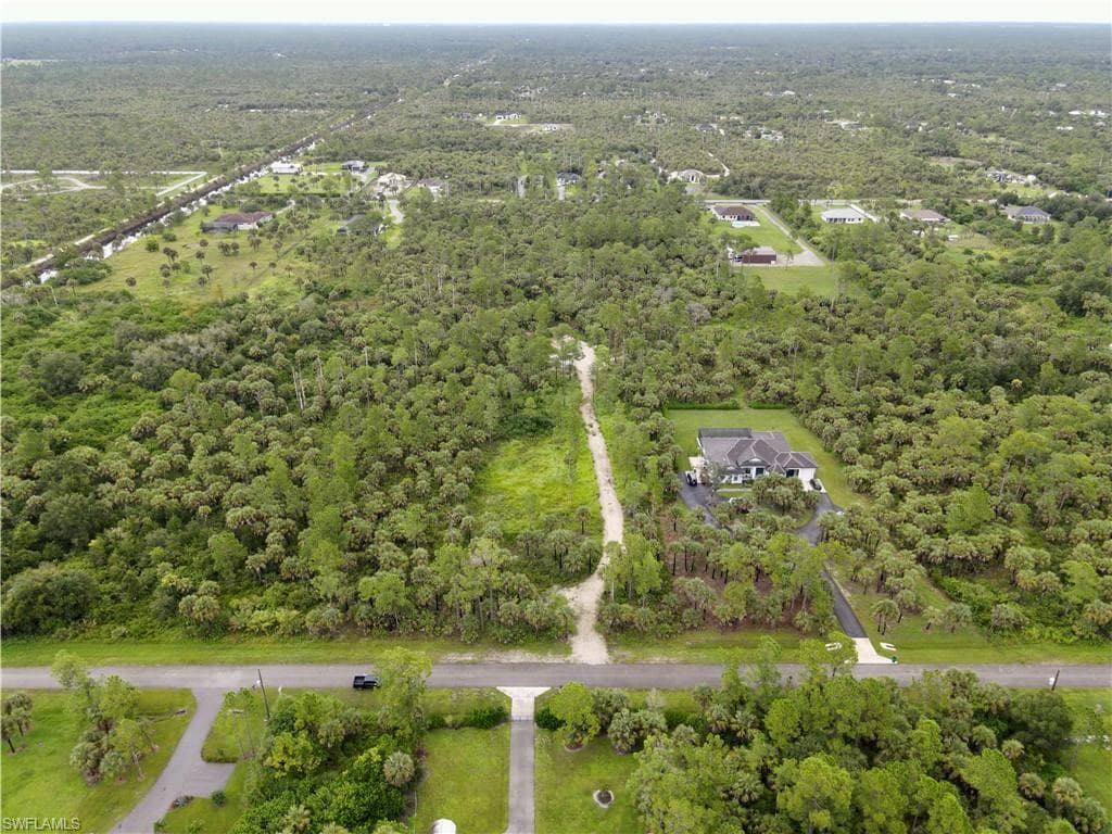 2643 26th Ave SE, Naples, FL 34117-3