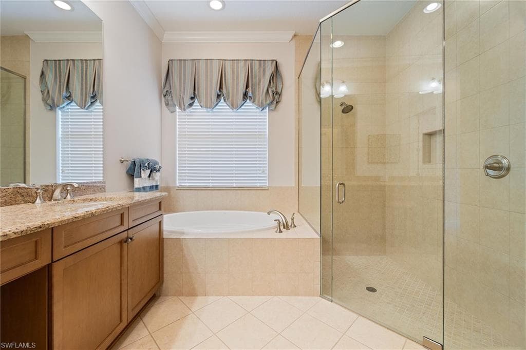 12440 Wisteria Dr, Naples, FL 34120-11