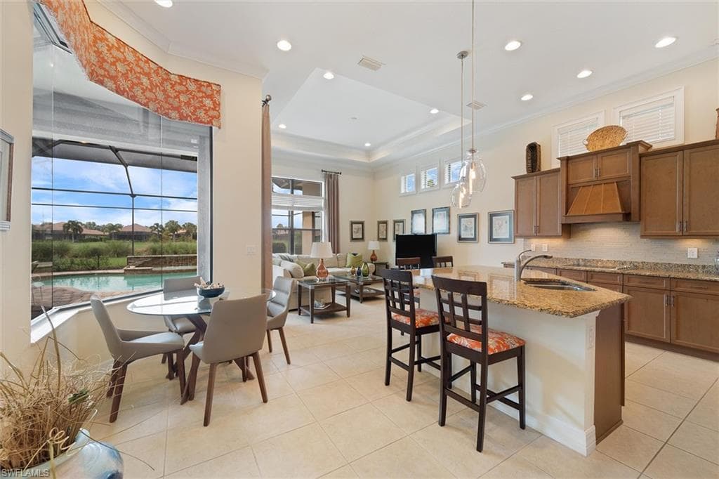 12440 Wisteria Dr, Naples, FL 34120-4