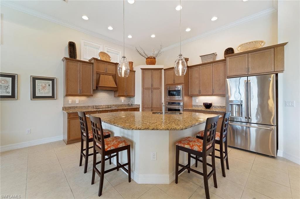 12440 Wisteria Dr, Naples, FL 34120-6