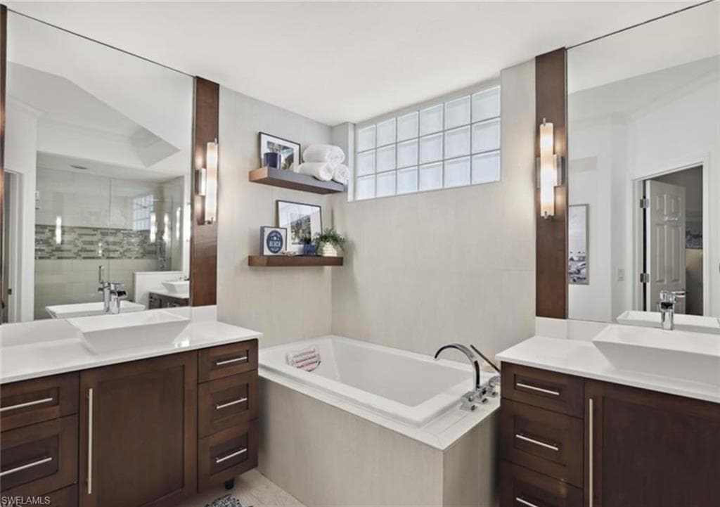 6510 Valen Way B102, Naples, FL 34108-13